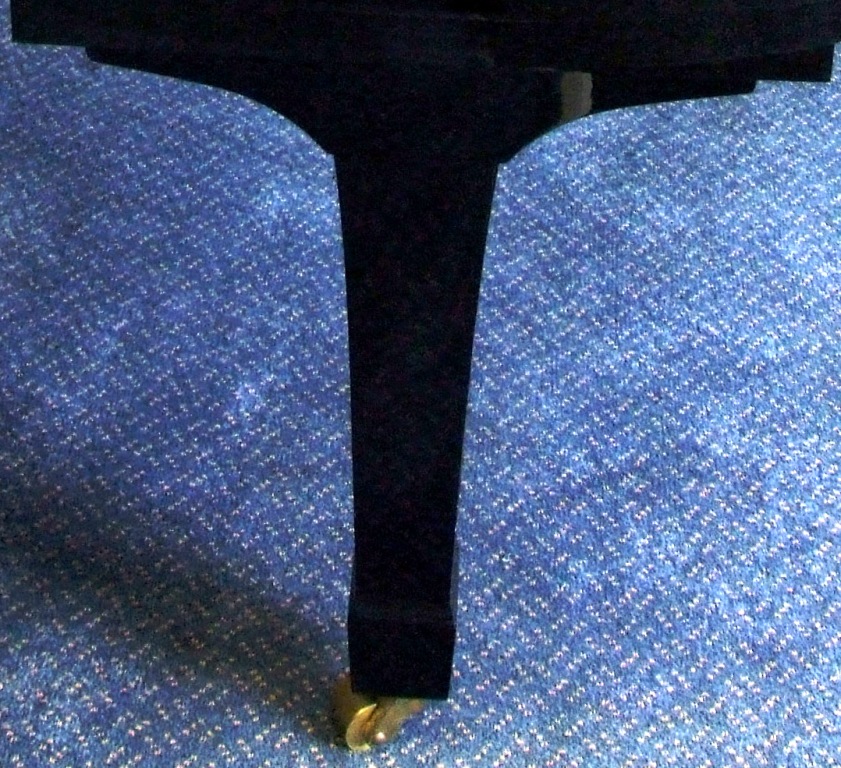 Yamaha C3 Leg