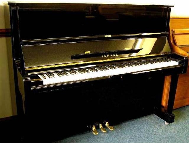 Yamaha U1H upright pianos from Roberts Pianos yamaha dealer, steinway