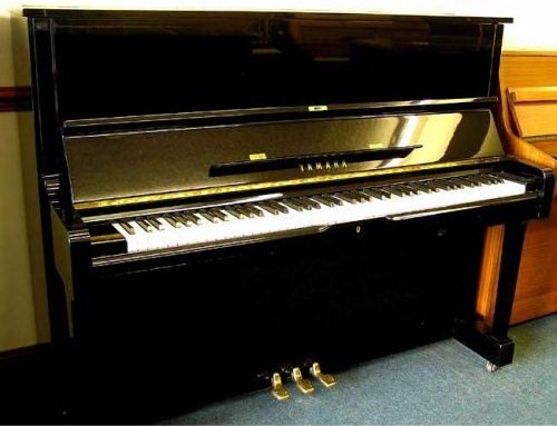 Yamaha U1H upright piano