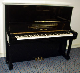 Yamaha U3 uprights pianos