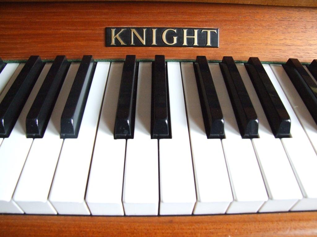 Knight Nameboard Sell your Knight piano