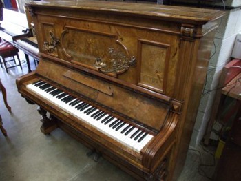 Gors and on sale kallmann upright piano