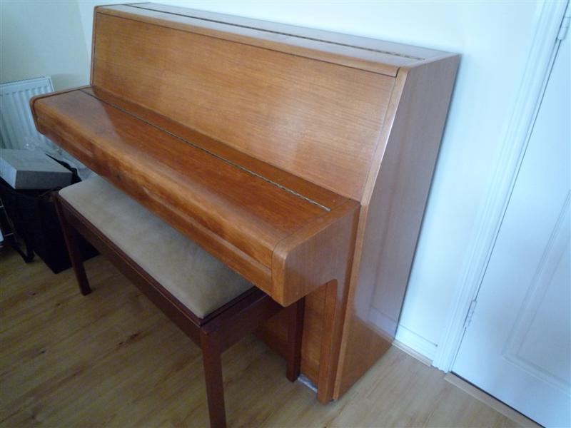 Samick  Pianos-Pianos for Sale