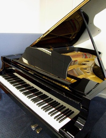 Yamaha Pianos-Pianos for Sale