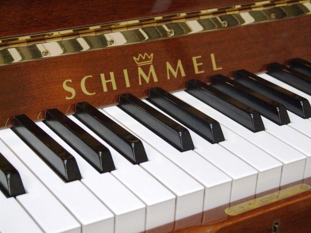 Schimmel Pianos Information | Roberts Pianos - Oxford