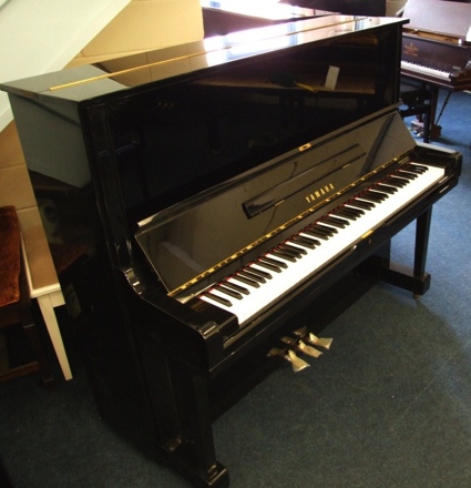 yamaha_u3h_upright_piano003